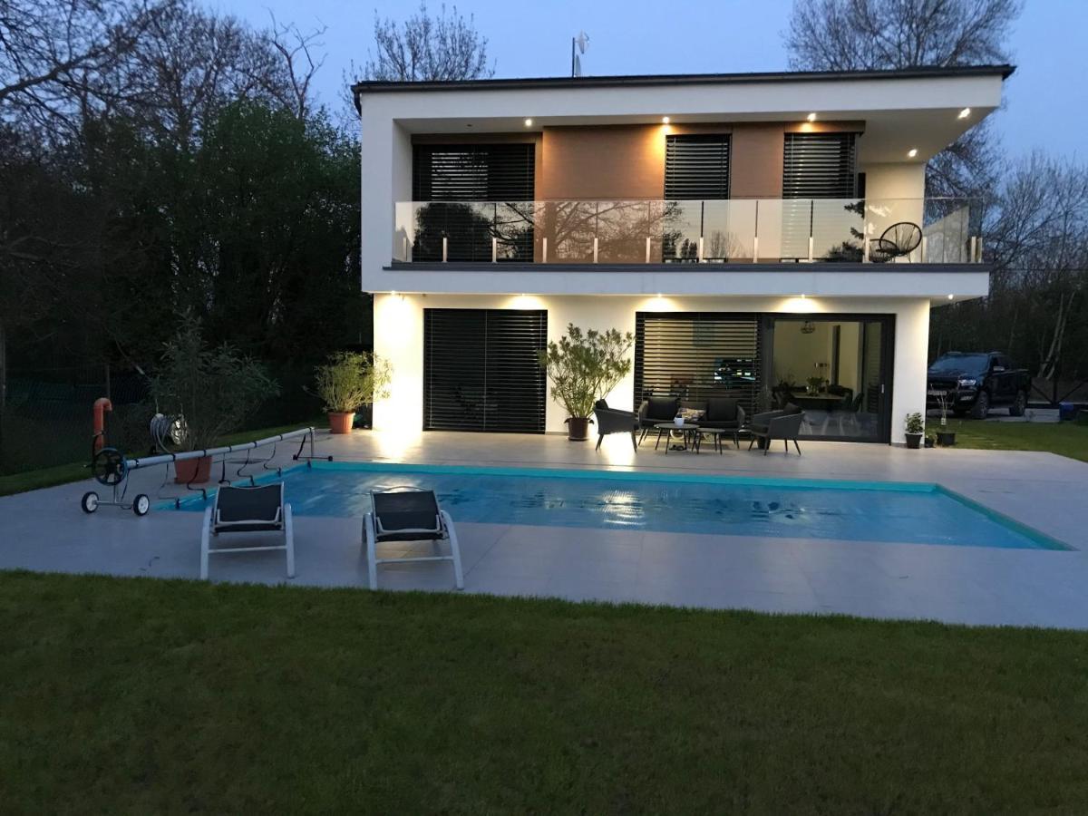 Bony Resort Сарвас Екстериор снимка